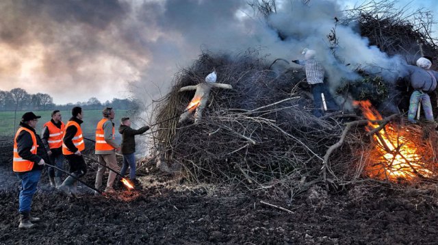 Paasvuur (zondag  9 april 2023)